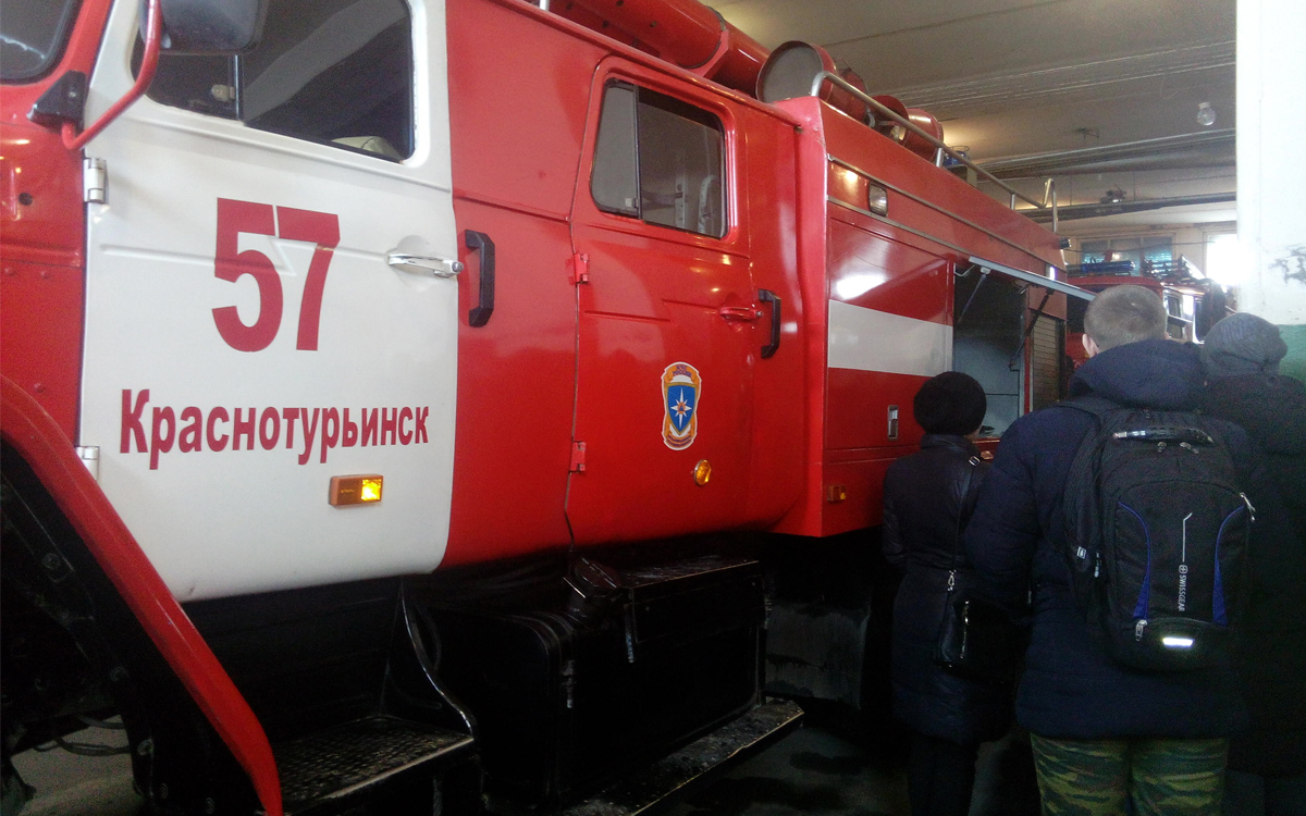 «Витязи» побывали в пожарной части